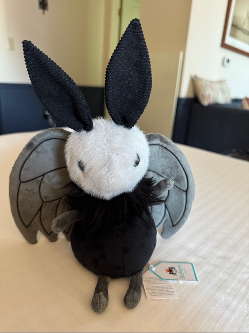 Miff Mothman nwt smoke and pet free